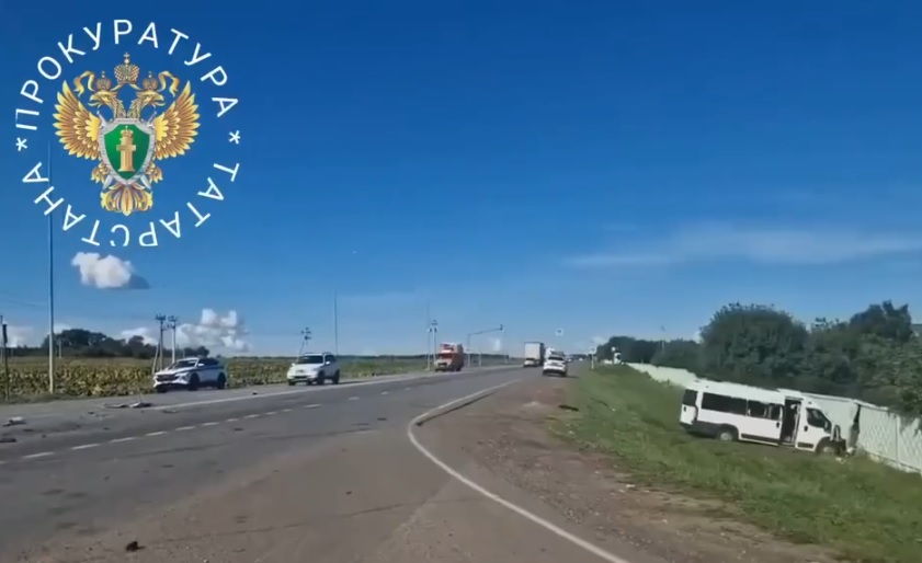 В ДТП в Алексеевском районе получили травмы 13 пассажиров рейсового микроавтобуса