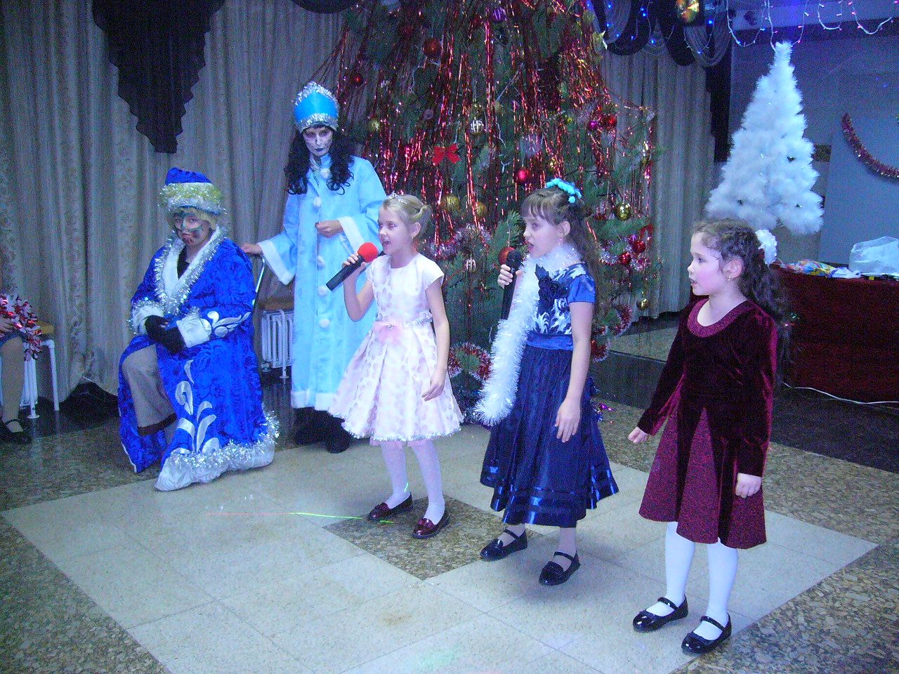 В Болгаре организован новогодний праздник для детей из «Маячка» (ФОТО)