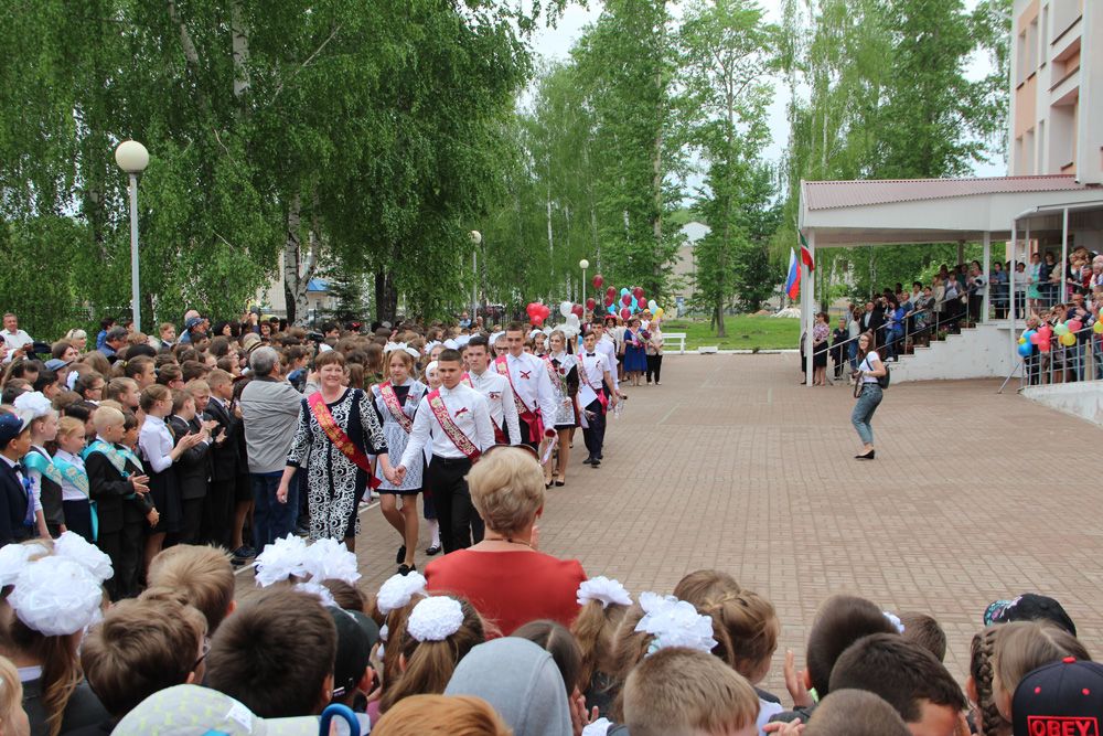 В школах Спасского района прозвенел последний звонок (ФОТО)