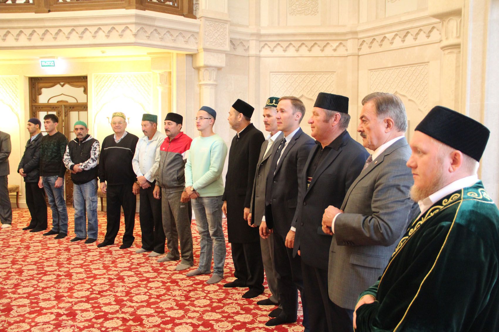 В Белой мечети Болгарской исламской академии состоялся праздничный намаз (ФОТО)
