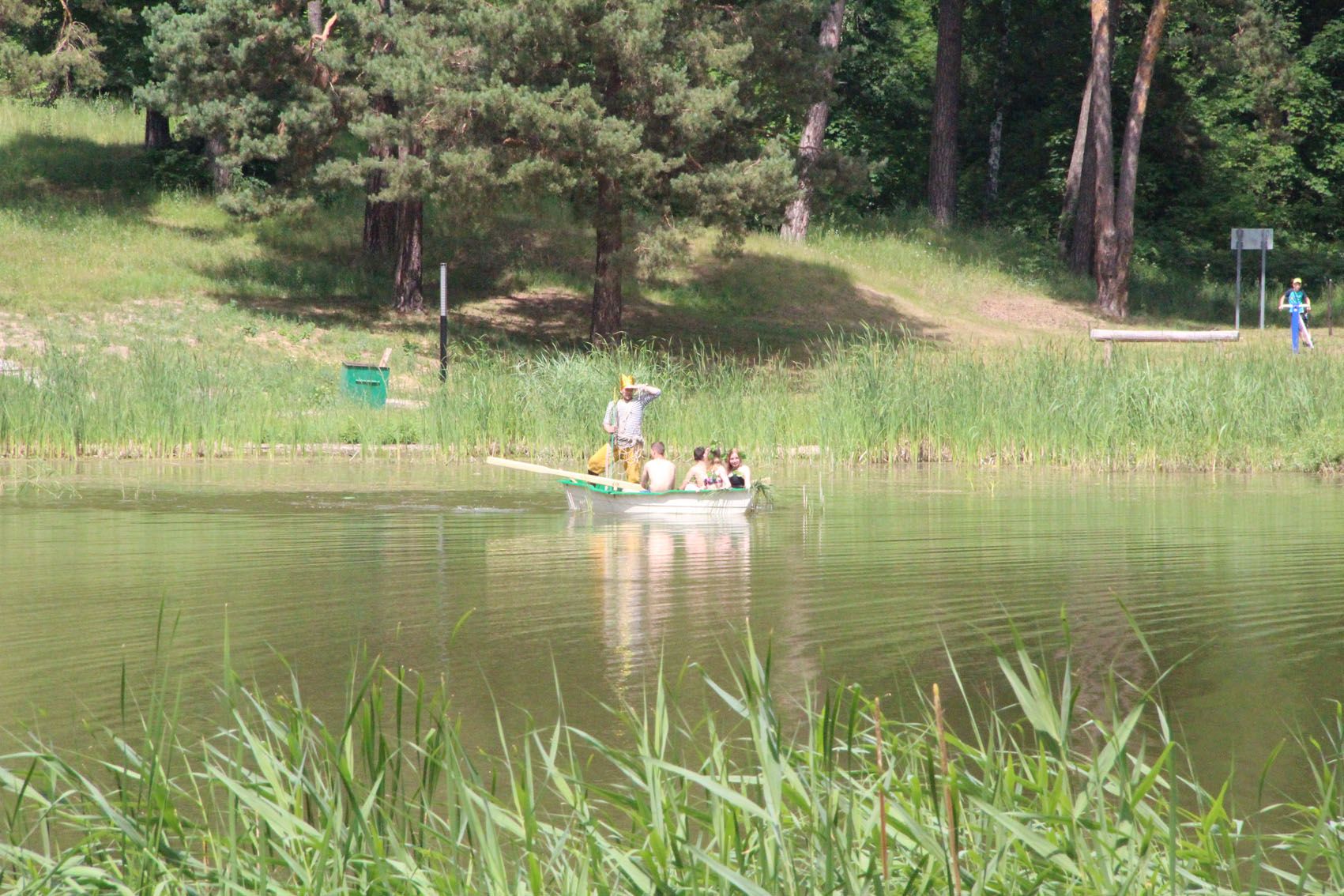 На озере Рабиги в Болгаре проходит праздник в честь Дня молодёжи (ФОТО)
