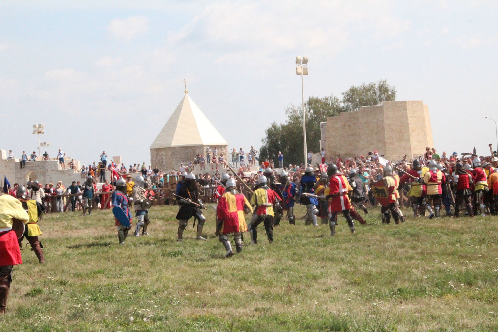 В Древнем Болгаре проходит фестиваль исторической реконструкции (ФОТО)