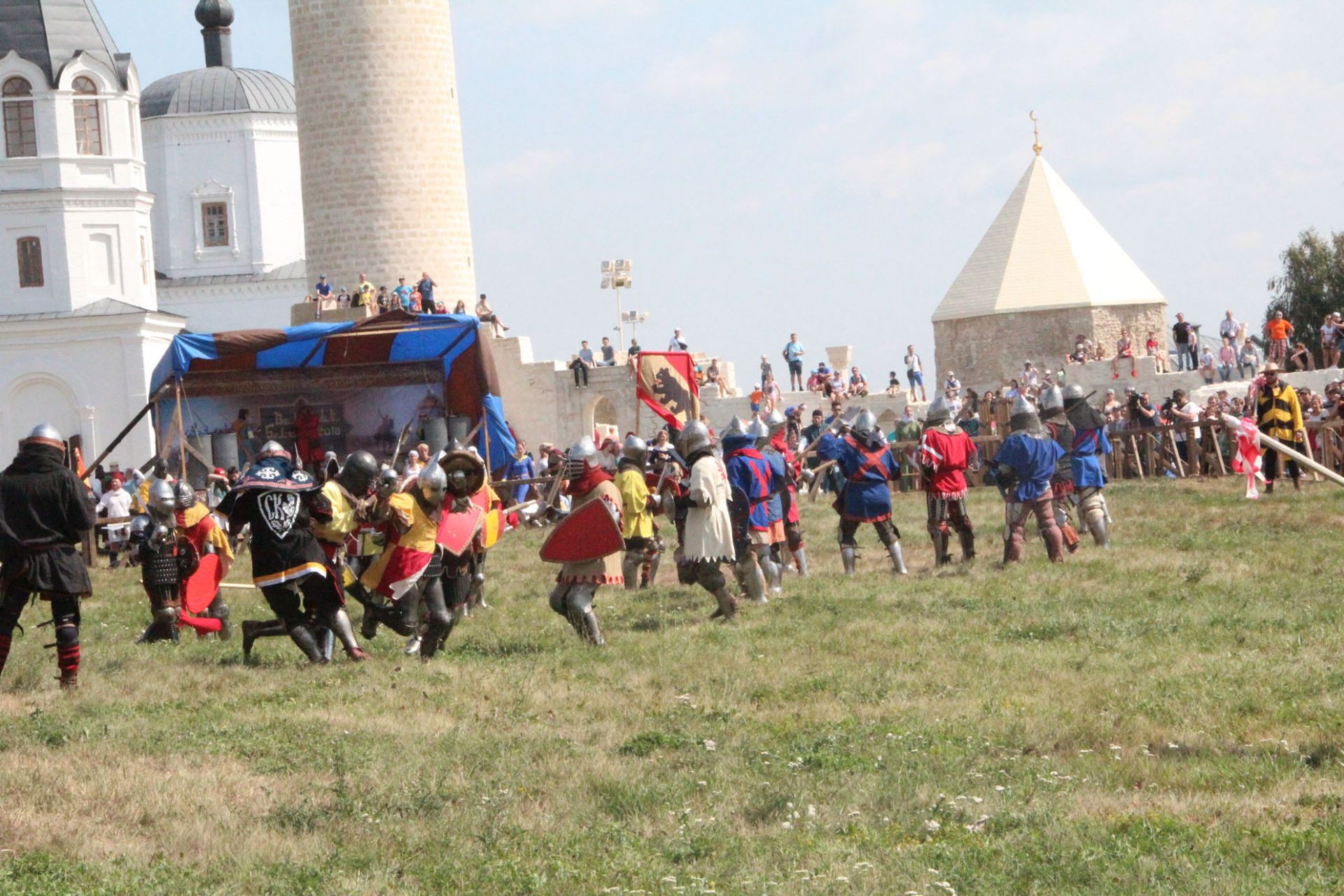 В Древнем Болгаре проходит фестиваль исторической реконструкции (ФОТО)