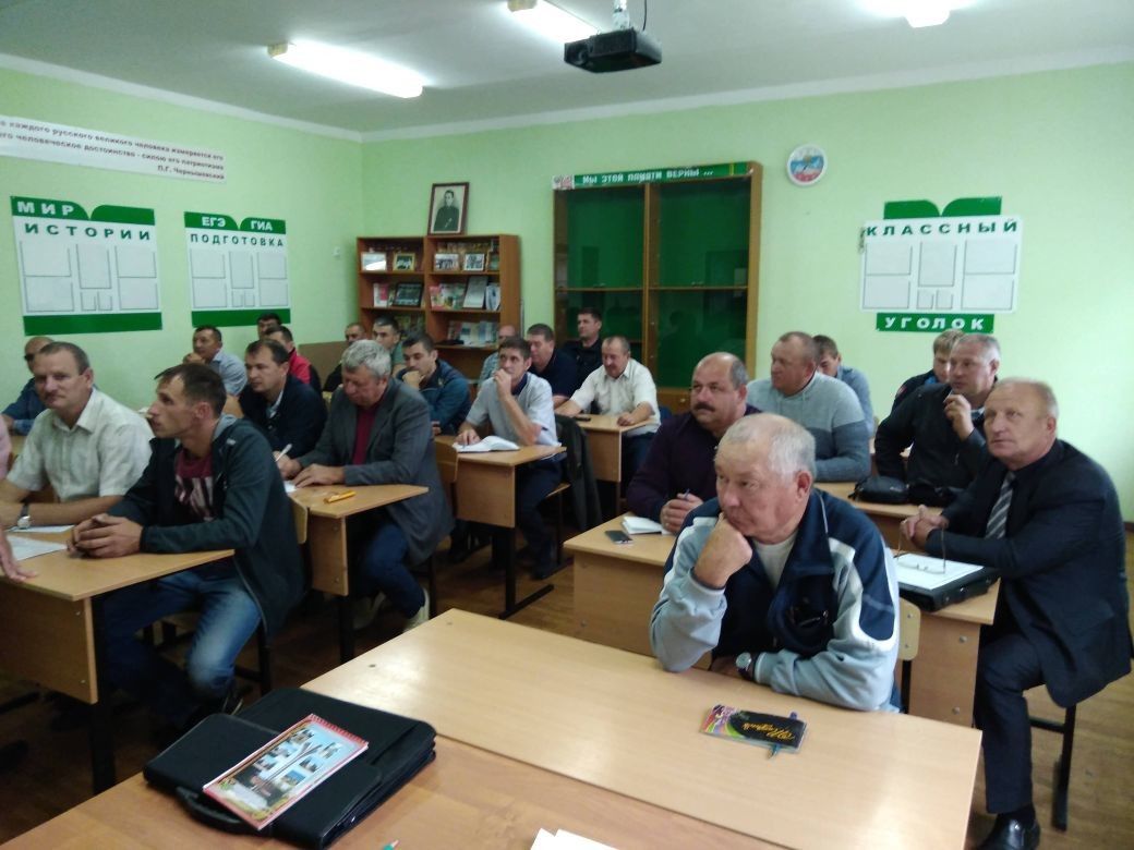 В Болгаре в рамках августовской конференции проходят секционные заседания учителей (ФОТО)