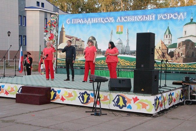Торжественно отметили в Болгаре День республики и День города (ФОТО)