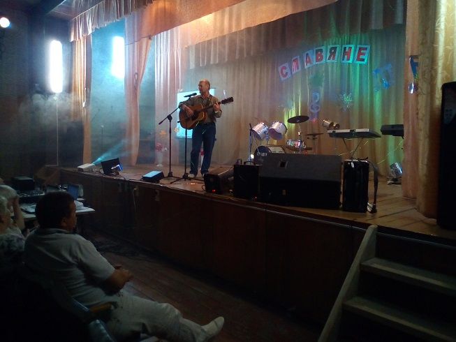 Моң керсен күңелгә...