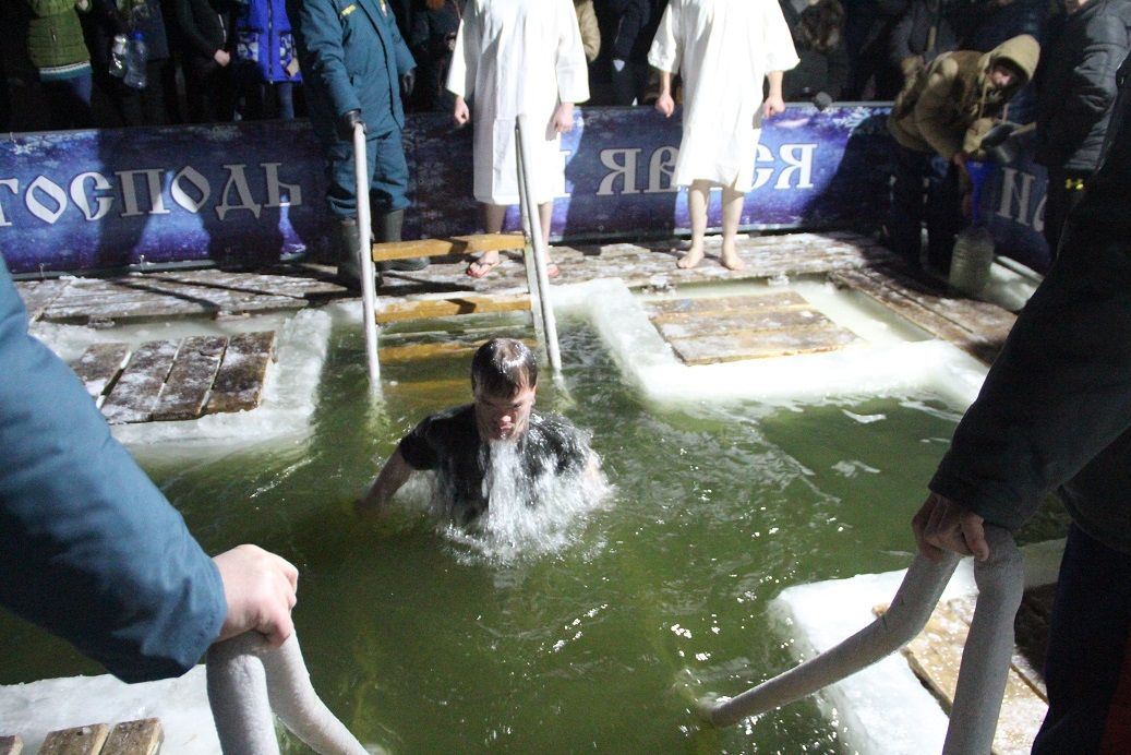 В Спасском районе состоялись крещенские купания (ВИДЕО, ФОТО)