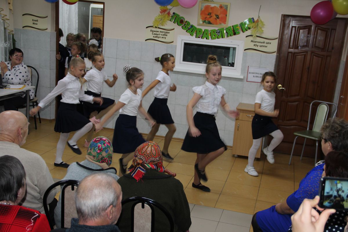 В Болгаре прошли торжественные мероприятия, посвящённые Международному дню пожилого человека (ВИДЕО, ФОТО)