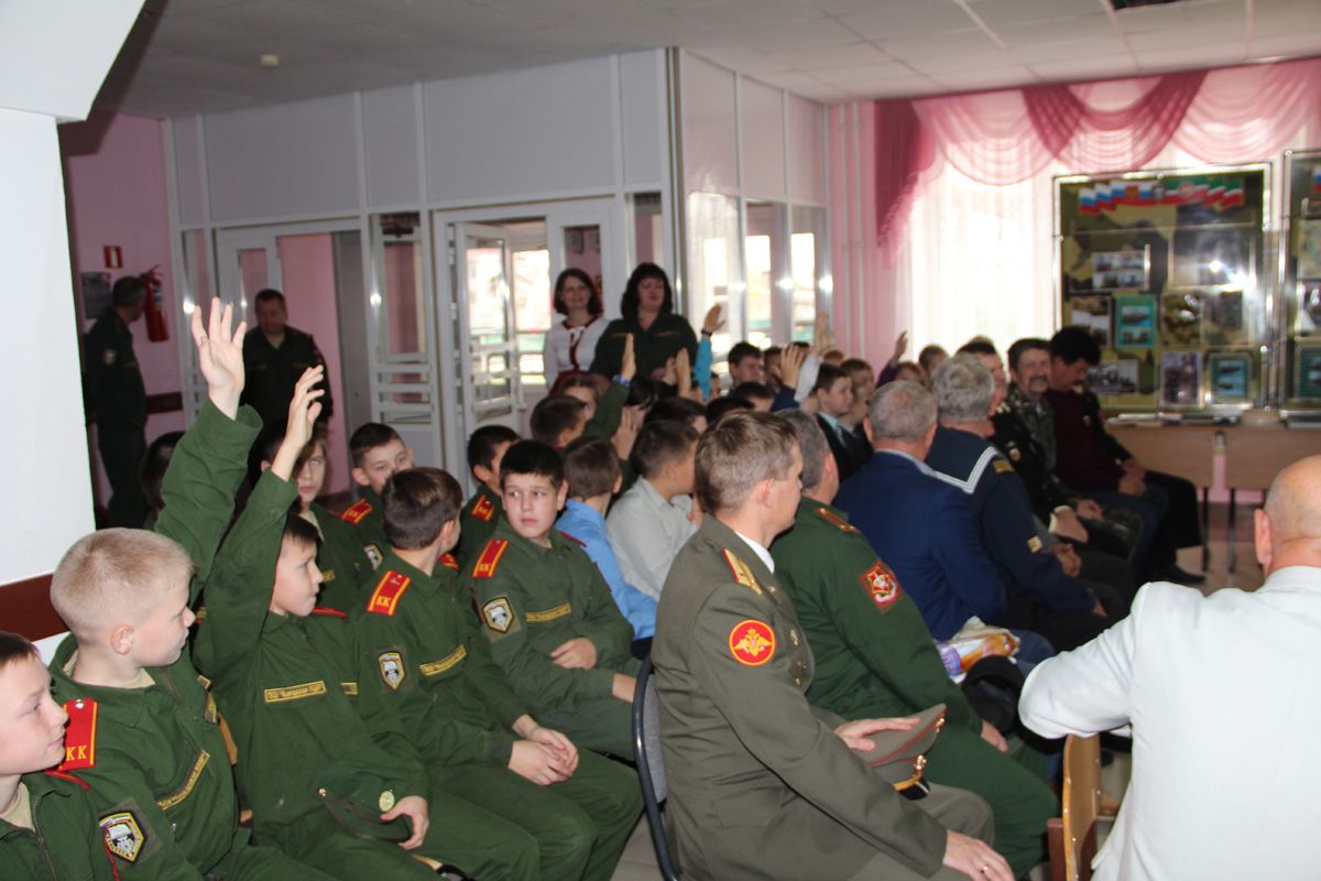 Мәктәпкә Диңгез флоты ветераннары килде