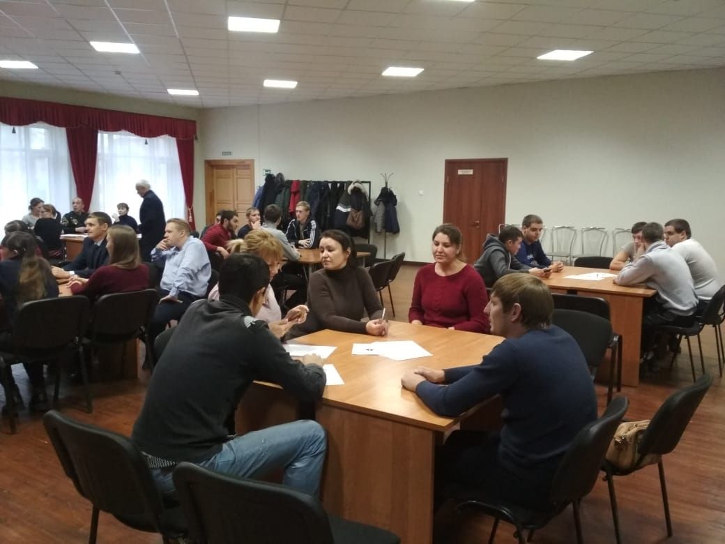 В Болгаре среди молодежи прошла игра "Битва умов" (ФОТО)