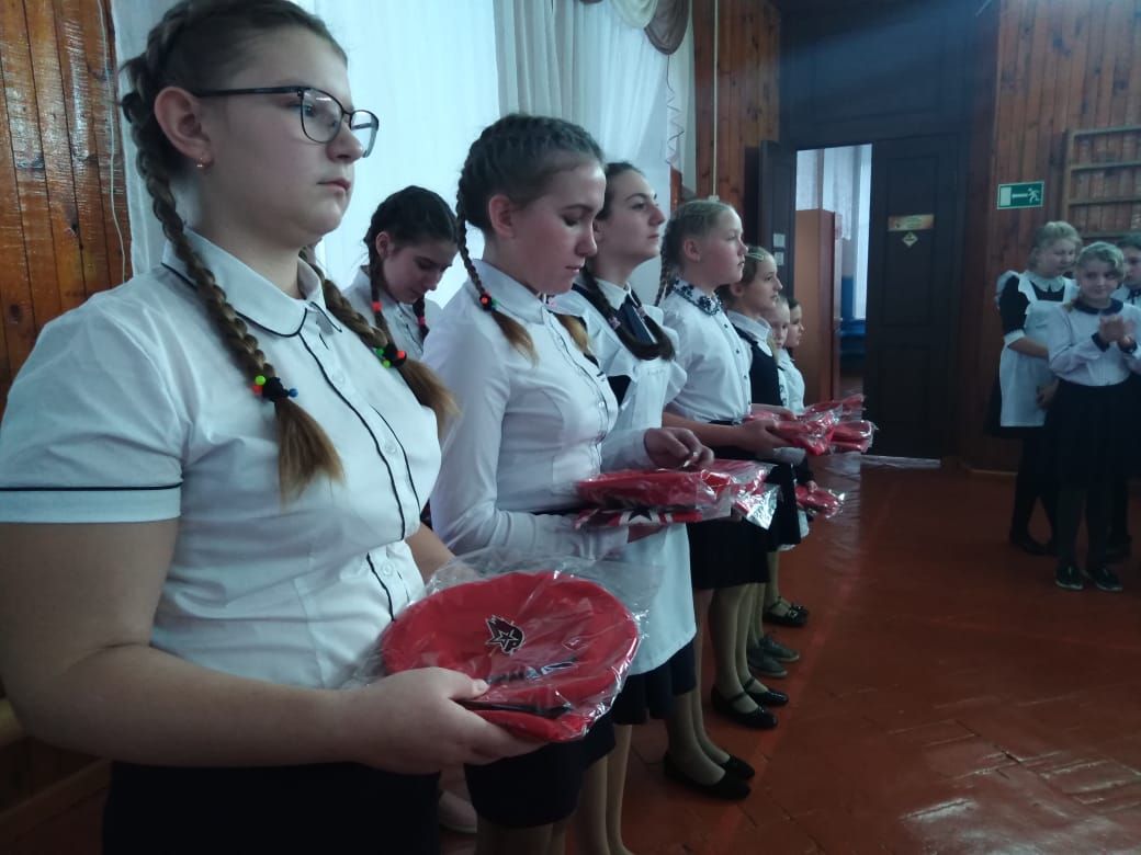 Семнадцать спасских школьников вступили в ряды юнармейцев (ФОТО)