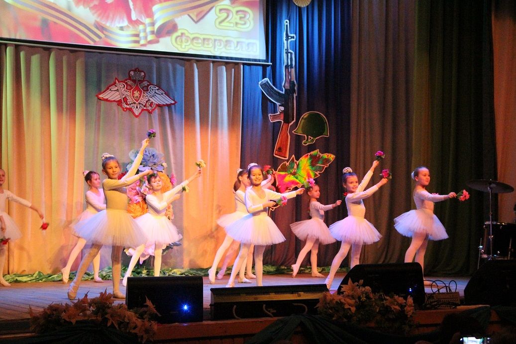 Болгарцы были приглашены на праздничный концерт в честь Дня защитника Отечества (ФОТО)