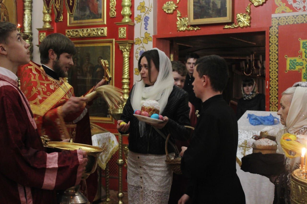 Православные Болгара встретили Пасху (ФОТО, ВИДЕО)