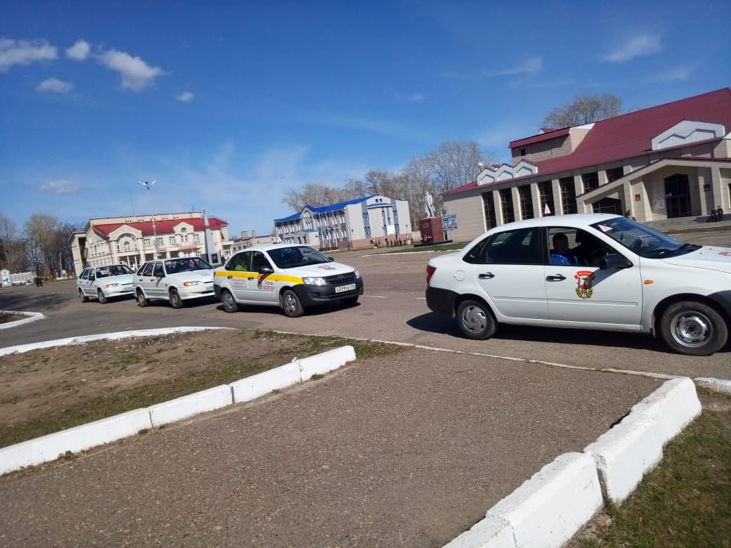 Болгарда Бөек Җиңүнең 74 еллыгына багышланган автоузыш булды
