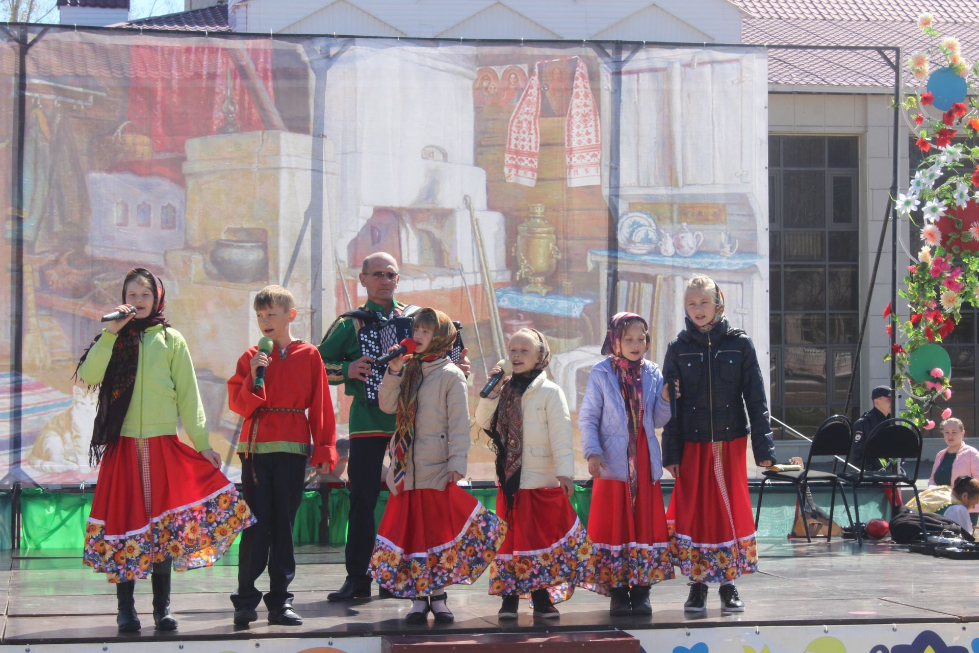 В Болгаре прошли народные гуляния «Красная горка» (ФОТО)