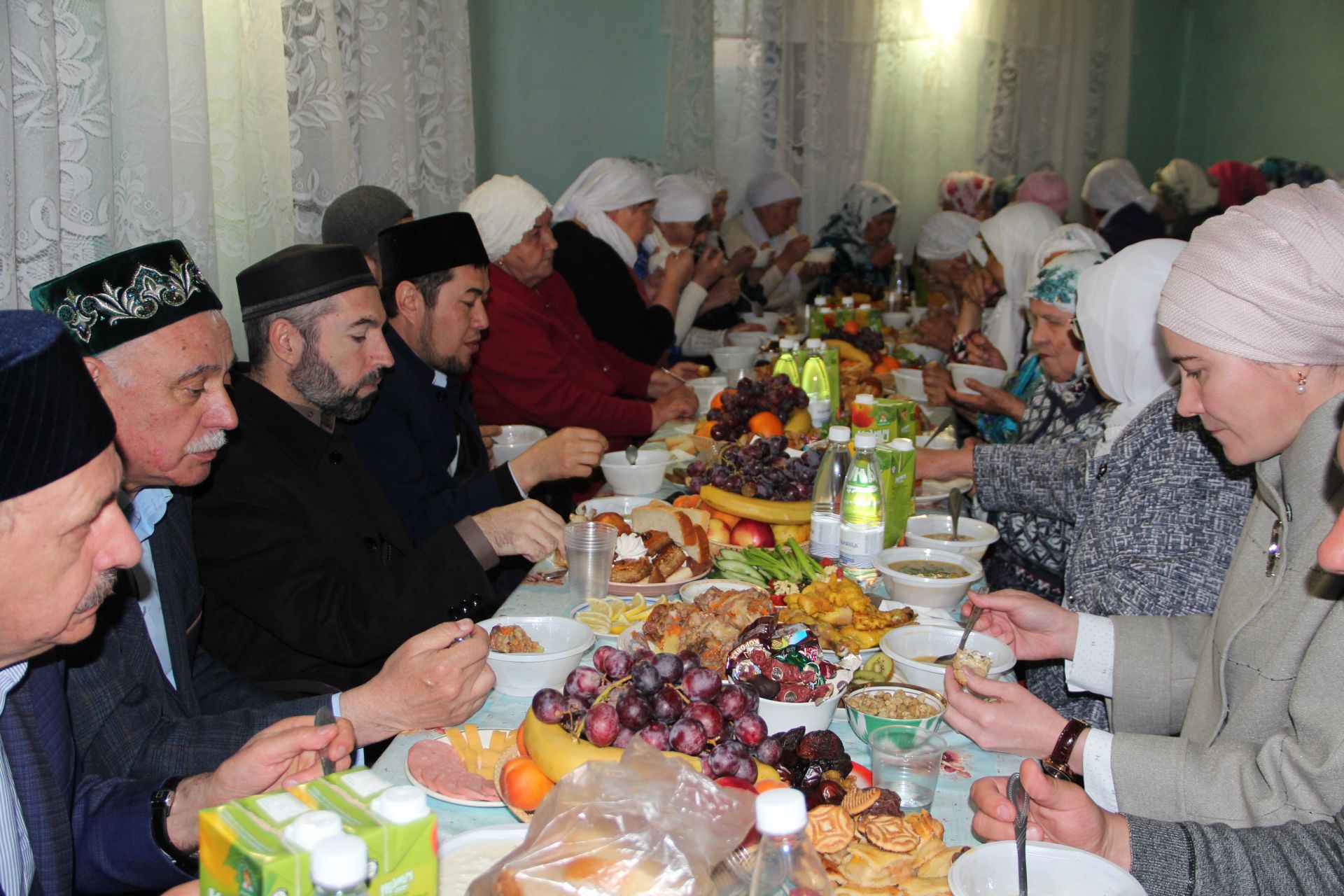 В мечети Болгара провели благотворительный ужин (ФОТО)