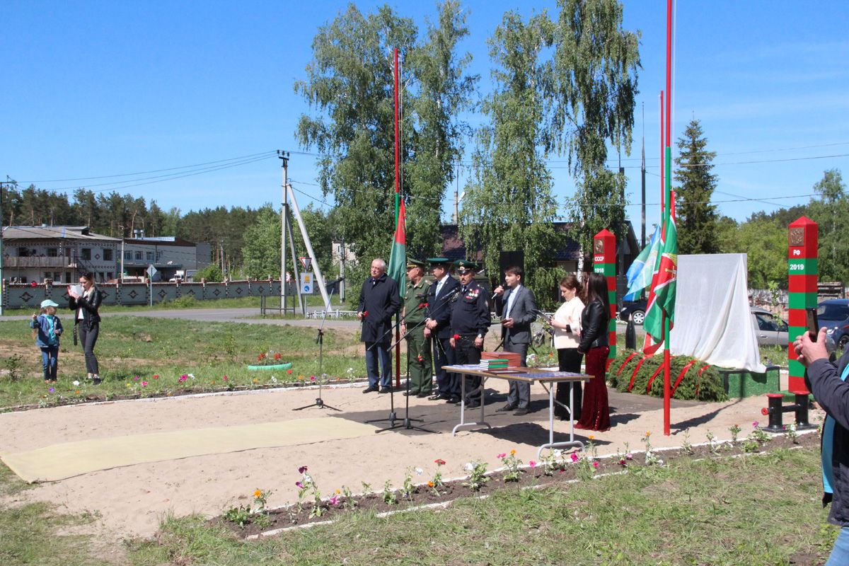 В Болгаре состоялось открытие памятника пограничникам всех поколений (ФОТО)