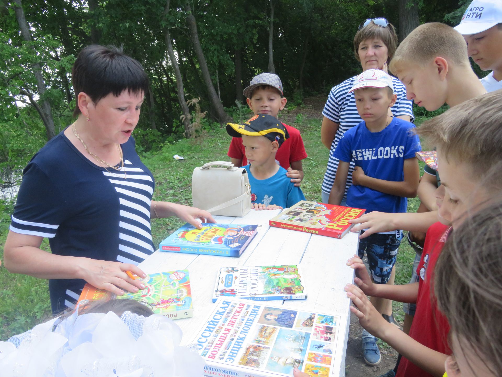 В Никольском Спасского района состоялся праздник для детей (ФОТО)