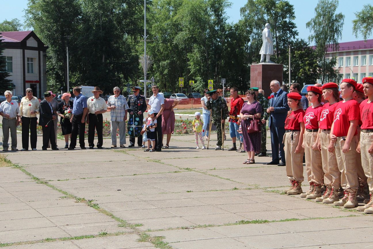 В Болгаре прошли мероприятия, посвящённые Дню памяти и скорби (ФОТО)