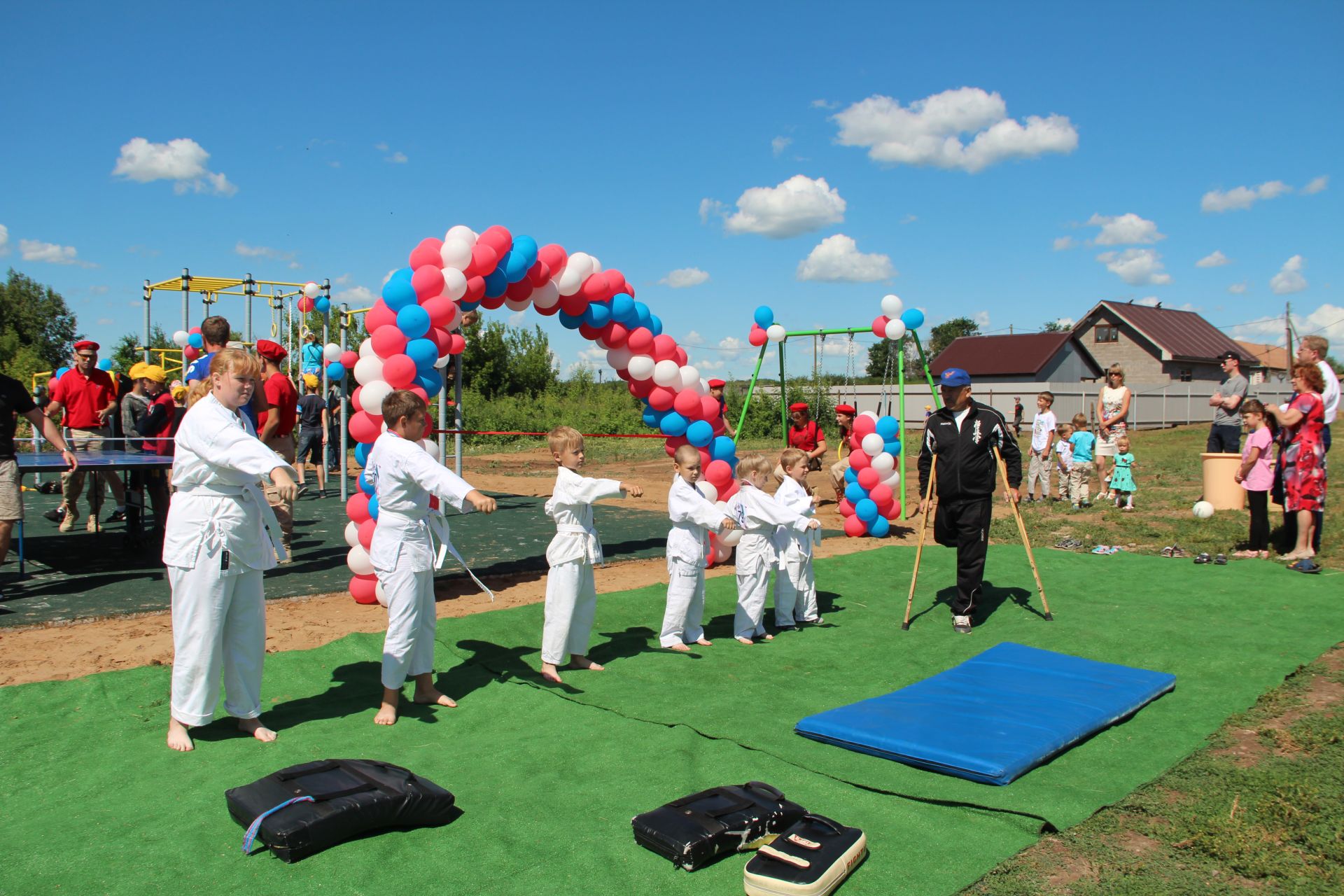 В спасском селе Полянки открыта спортивно-игровая площадка (ФОТО)