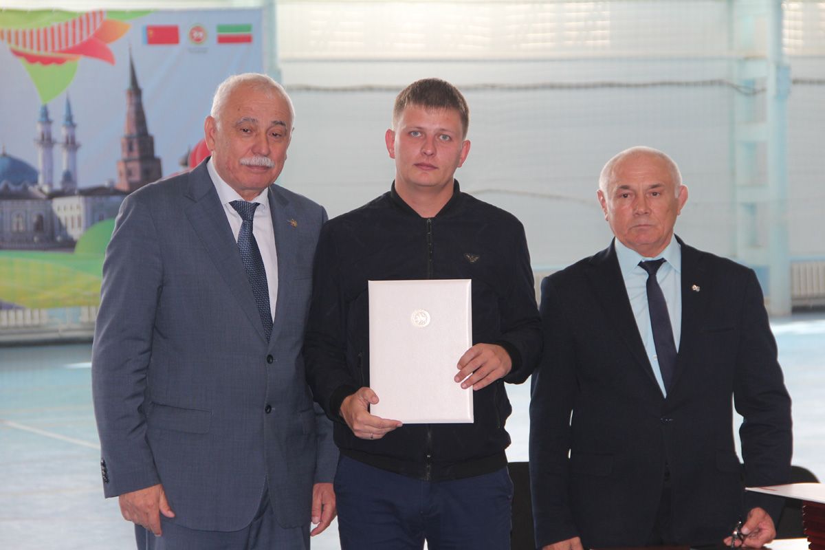 В Болгаре чествовали работников физической культуры и спорта (ФОТО)