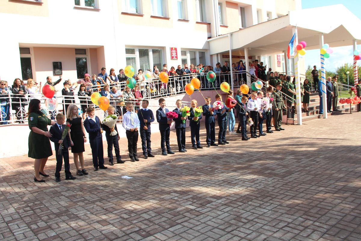 В школах Спасского района прошли торжественные линейки (ФОТО)