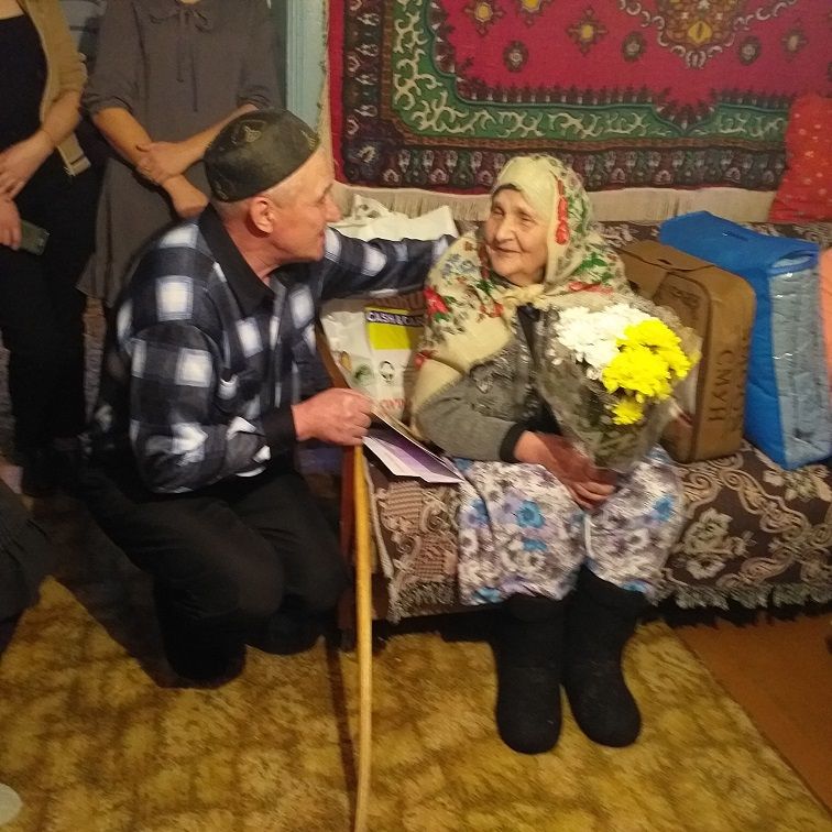 Жительницу Спасского района поздравили с девяностолетним юбилеем