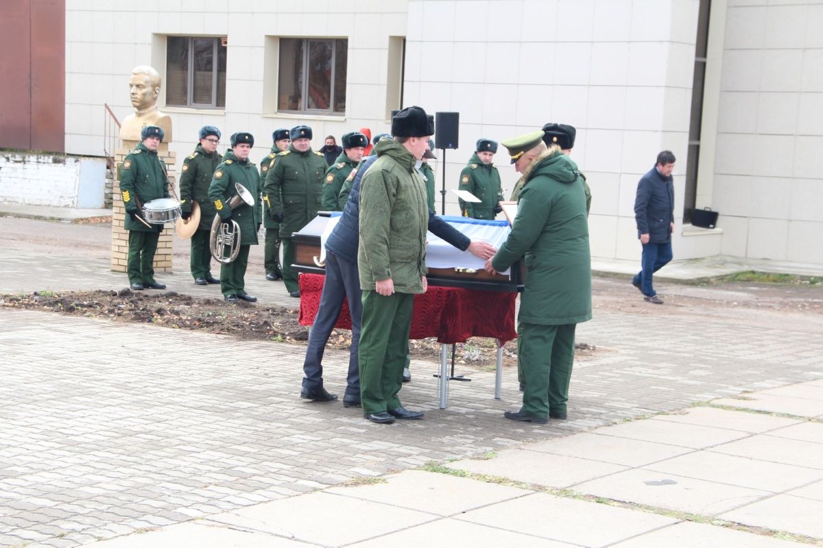 Останки Николая Спиридонова были перезахоронены на малой родине героя (ФОТОРЕПОРТАЖ)
