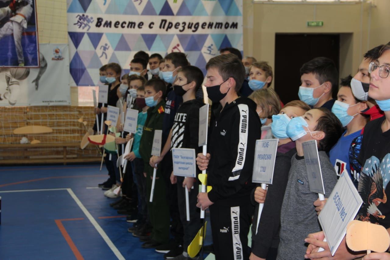 В Болгаре прошли соревнования по авиамоделизму (ФОТОРЕПОРТАЖ)