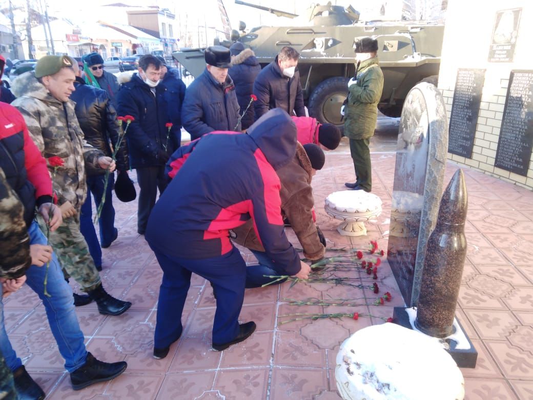 В Болгаре почтили память погибшим в военных действиях в Афганистане и Чечне