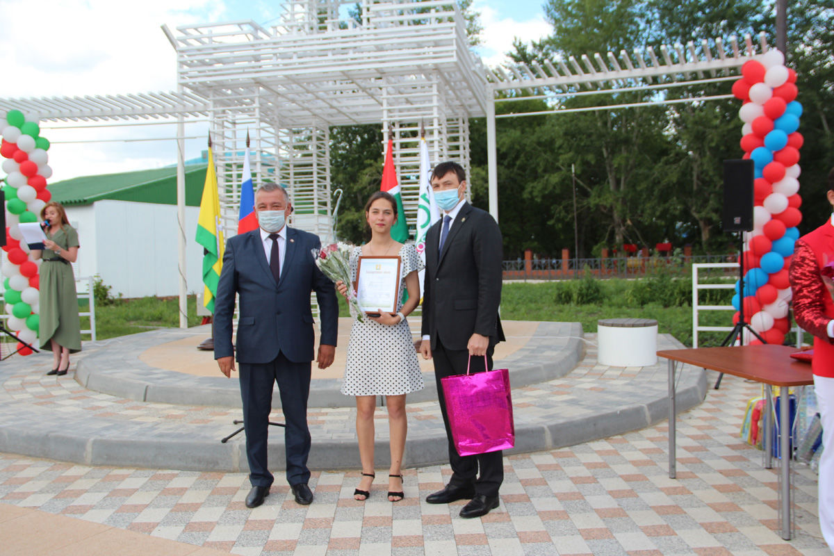 В Болгаре наградили молодых специалистов (ФОТОРЕПОРТАЖ)