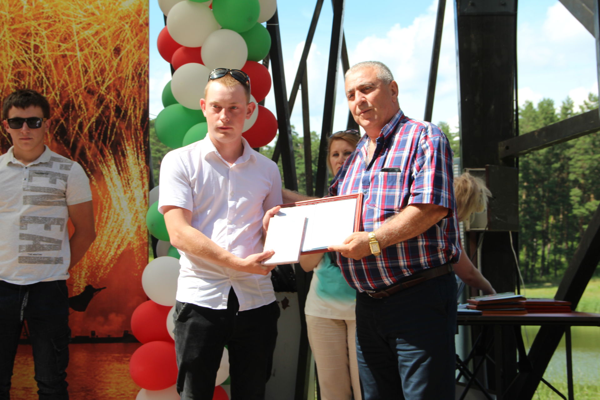 Выпускникам Спасского техникума отраслевых технологий вручили дипломы (ФОТО)