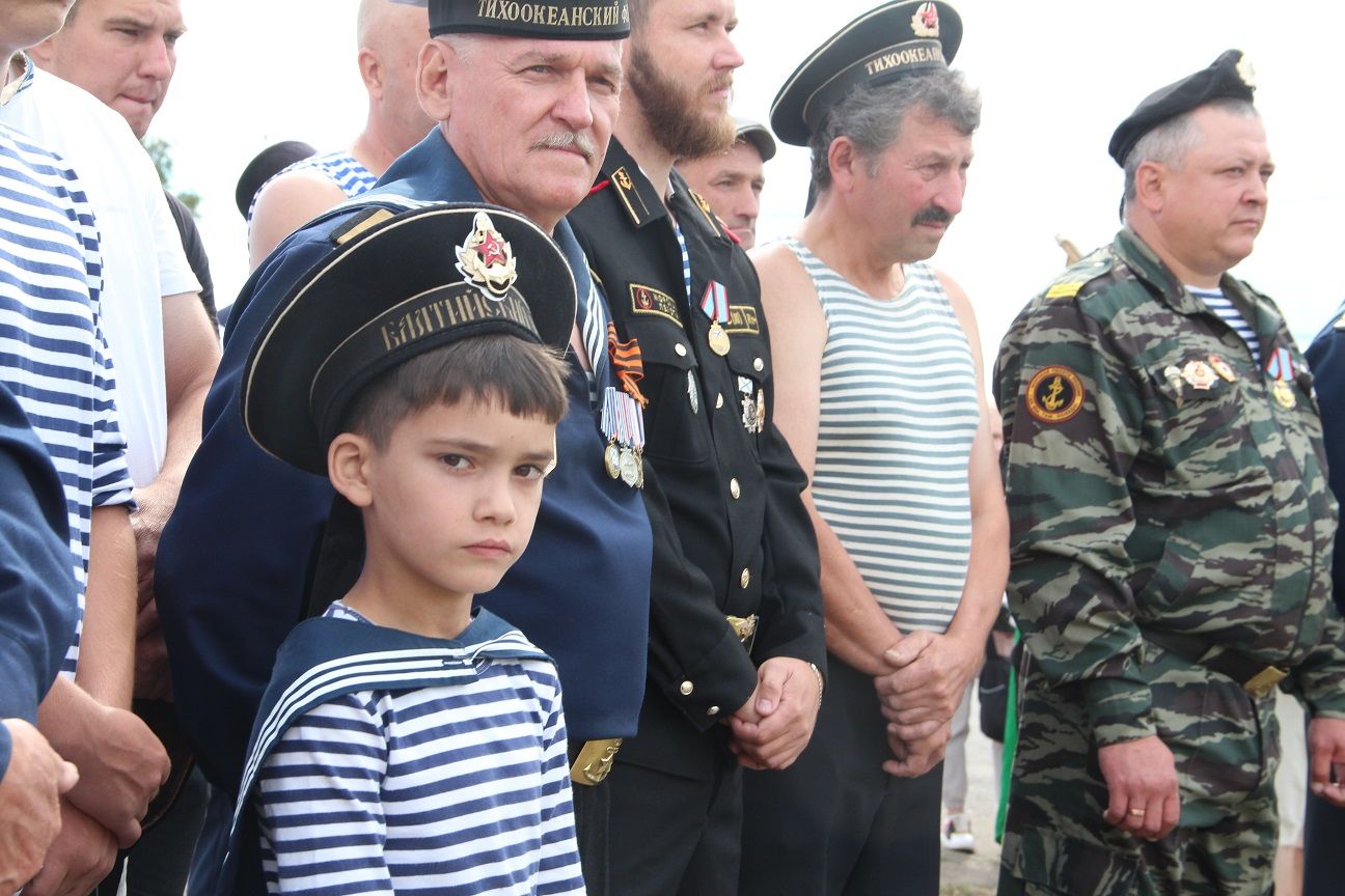 В Болгаре отметили День Военно-Морского Флота (ФОТОРЕПОРТАЖ)