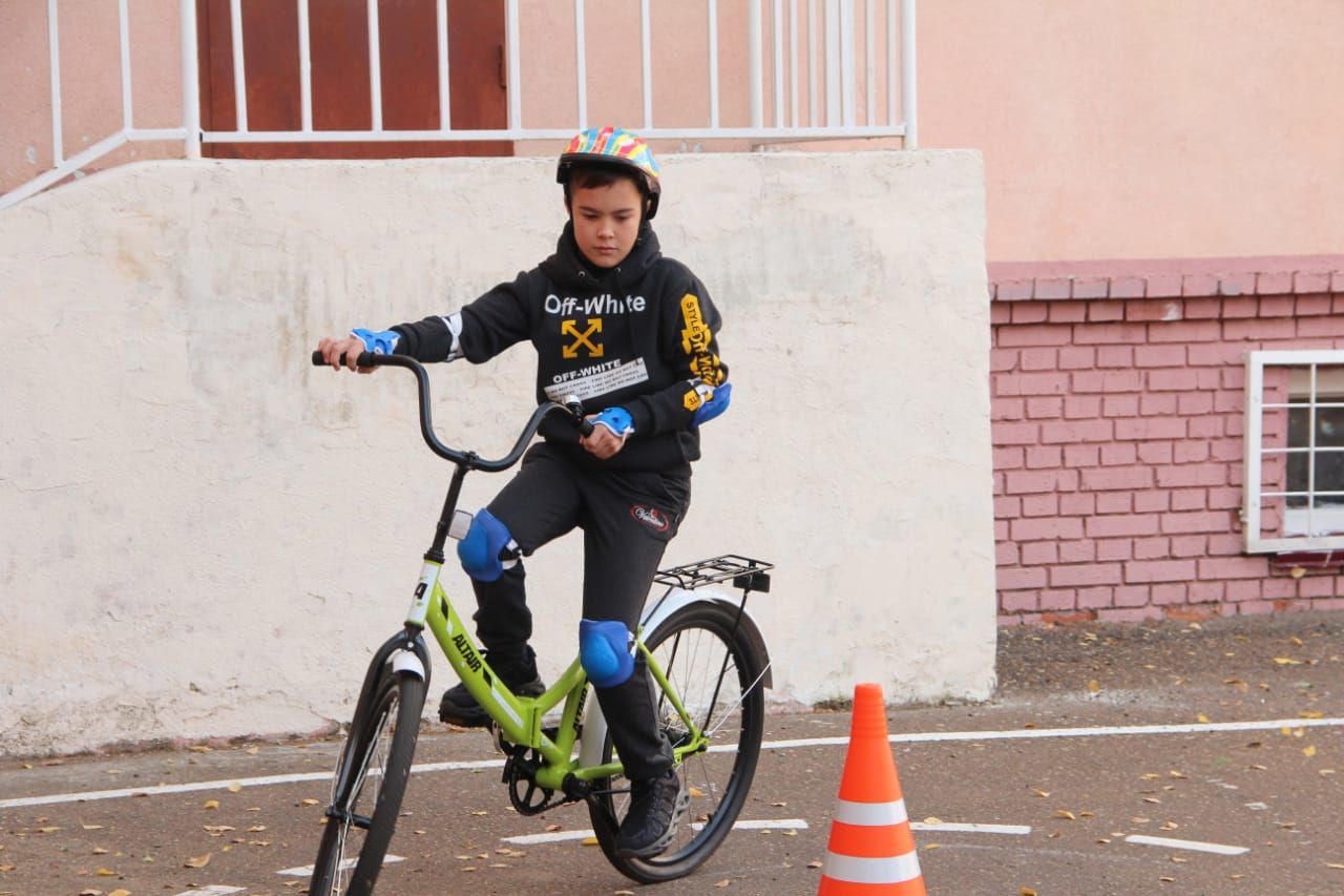 Знания ПДД и езда на велосипеде: в Болгаре прошёл конкурс «Безопасное колесо» (ФОТО)