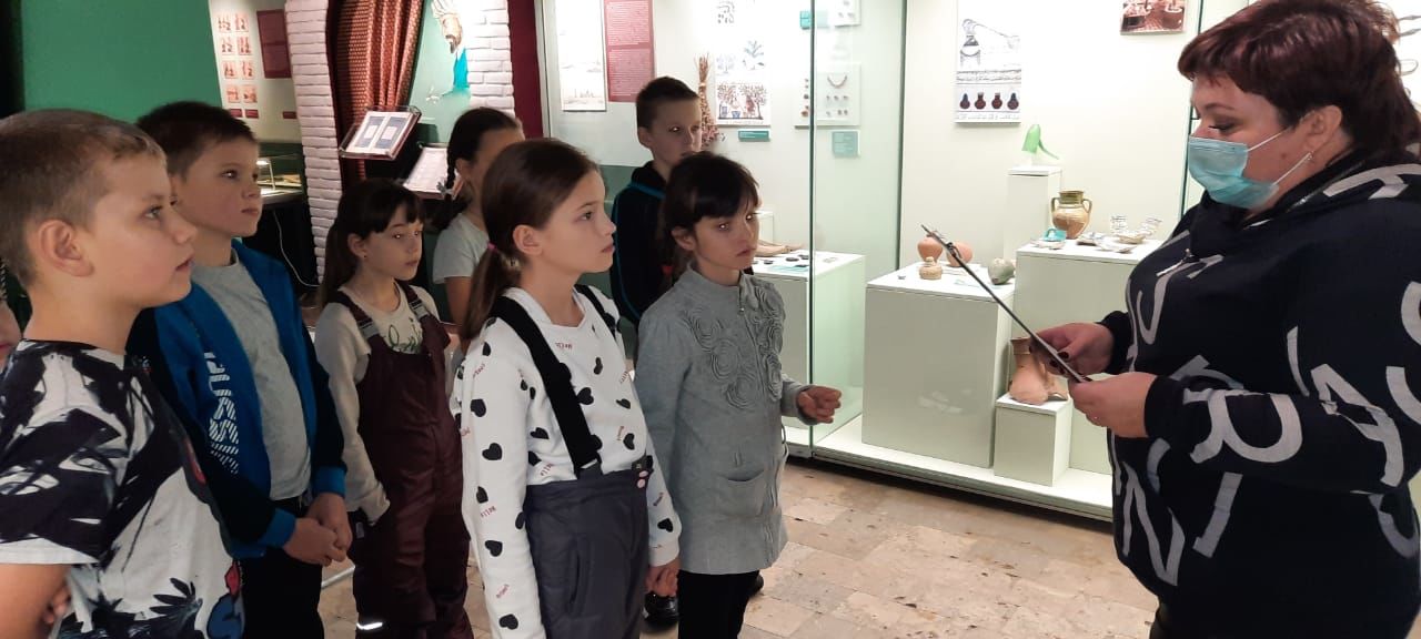 Ученики санаторной школы-интерната побывали в музее «Дом лекаря»