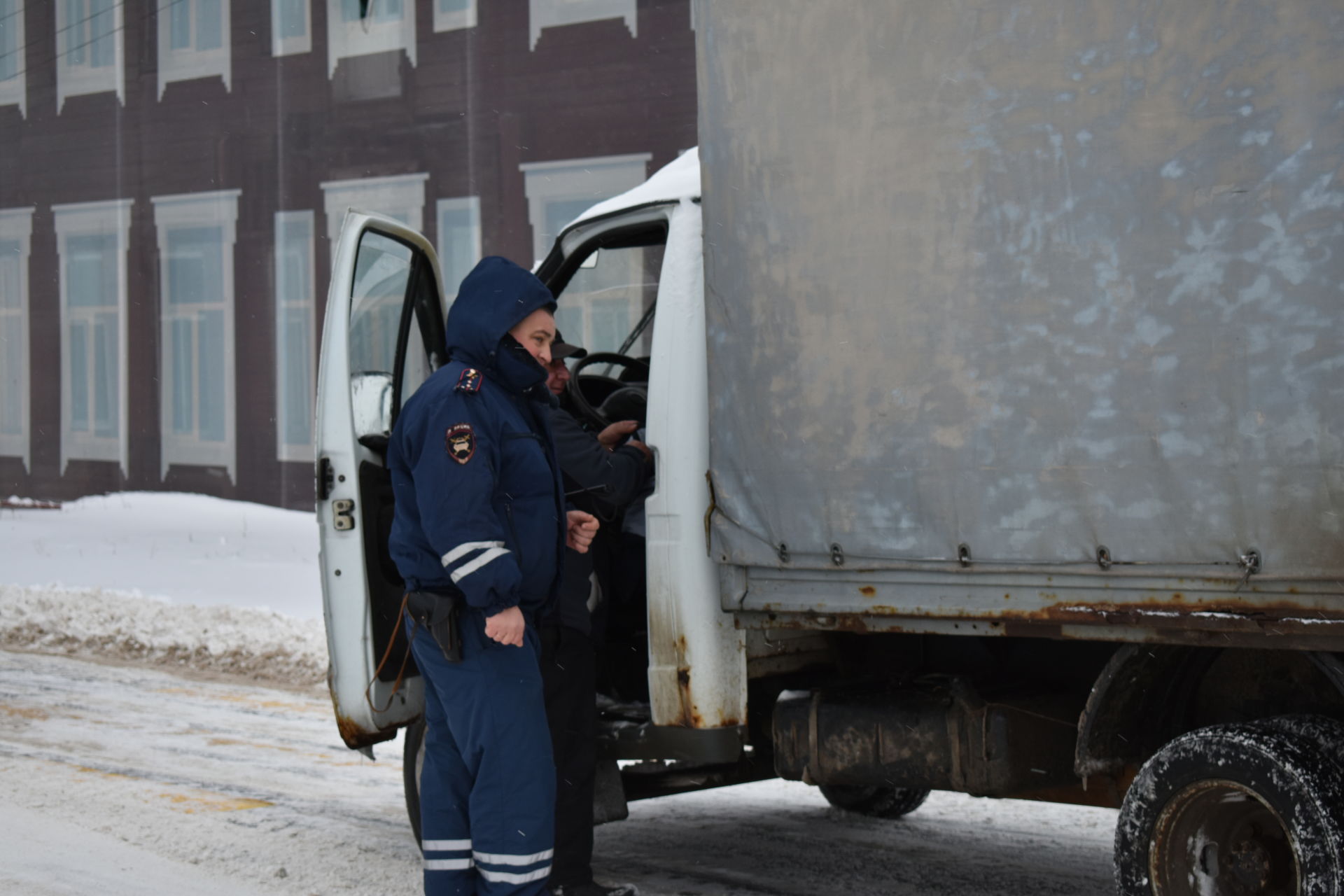Сотрудник газеты "Новая жизнь" приняла участие в рейде совместно с автоинспекцией Спасского района