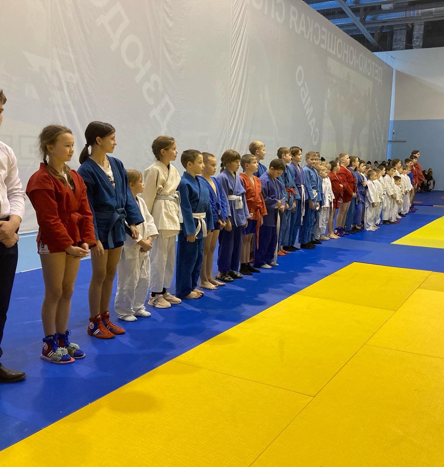 Спортивная школа «Олимп» провела предновогодние соревнования по самбо и дзюдо