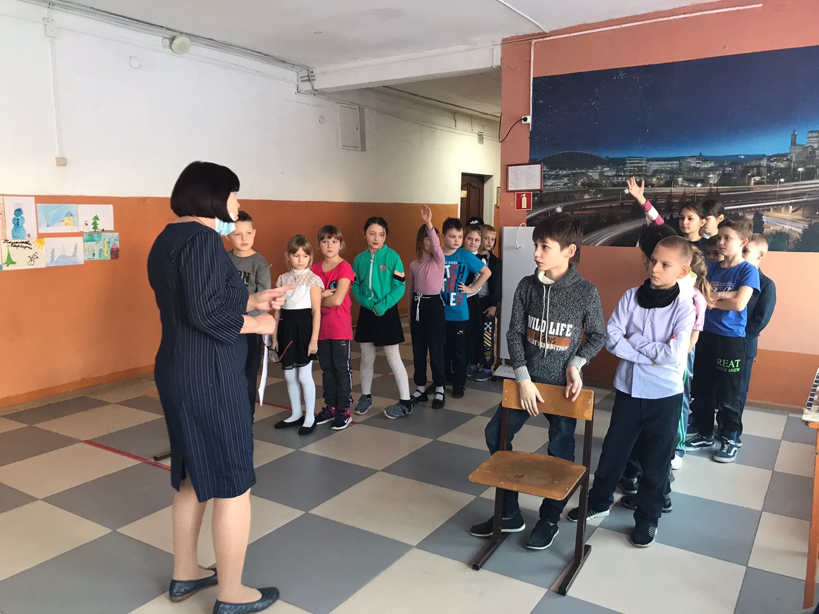 В пришкольном лагере первой городской школы прошло мероприятие "Веселые новогодние ПДД"