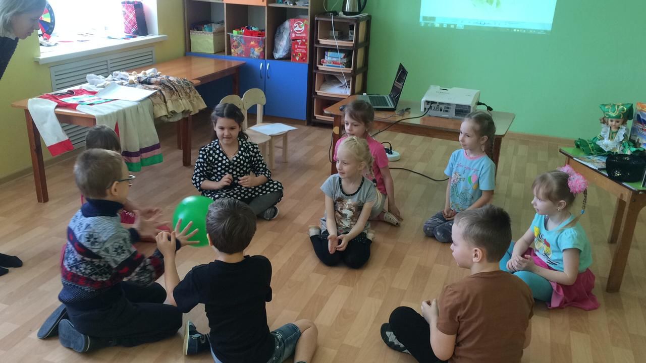 В детсаду «Антошка» был проведен познавательный час «Ребёнок в мире языков и традиций»