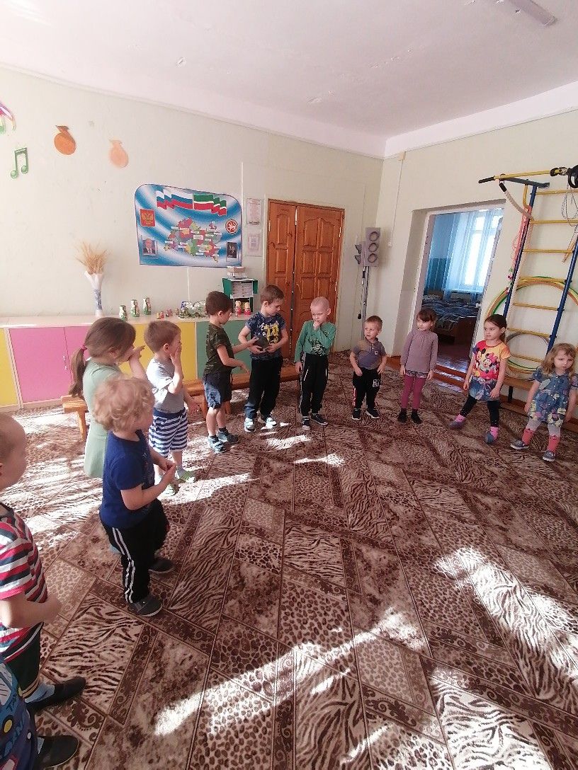 В детском садике Спасского района читали сказки, играли в сказочные игры