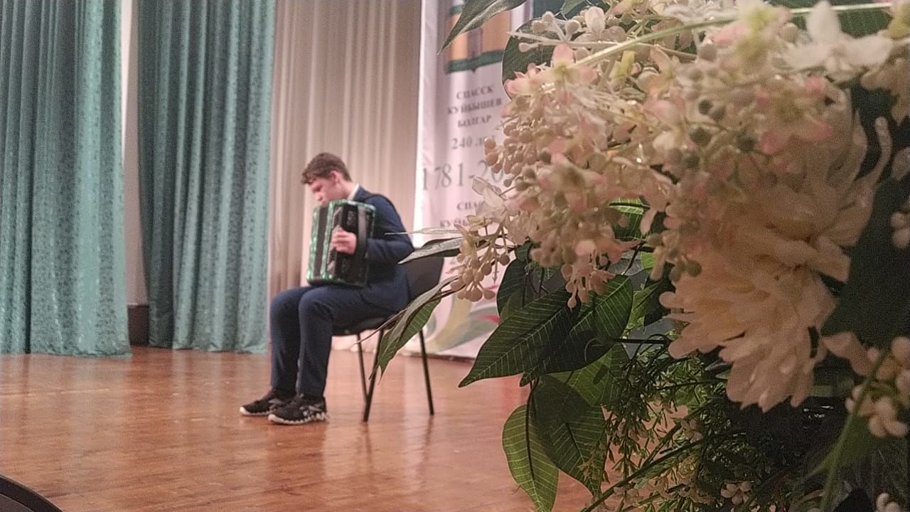 В Болгарской детской школе искусств состоялся концерт к 8 марта