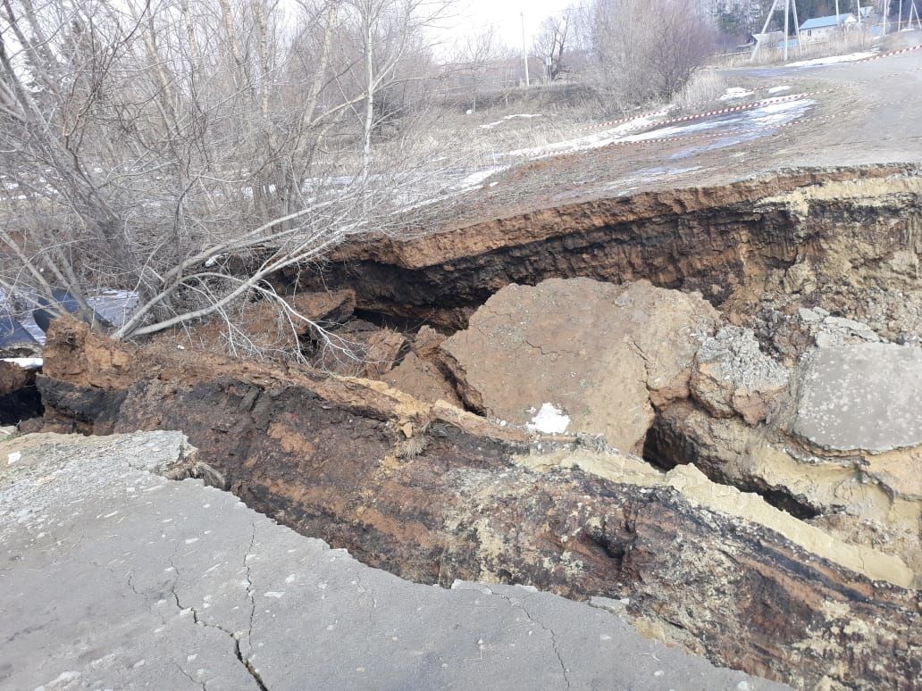 В администрации Спасского района прокомментировали ситуацию с обрушением дамбы в Никольском