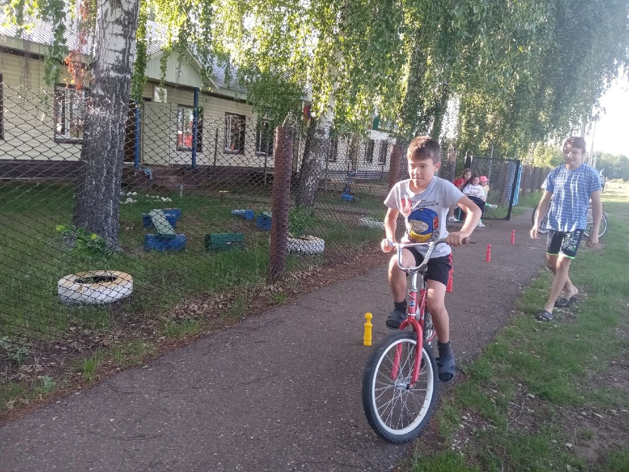 В посёлке Приволжский провели велоэстафету 