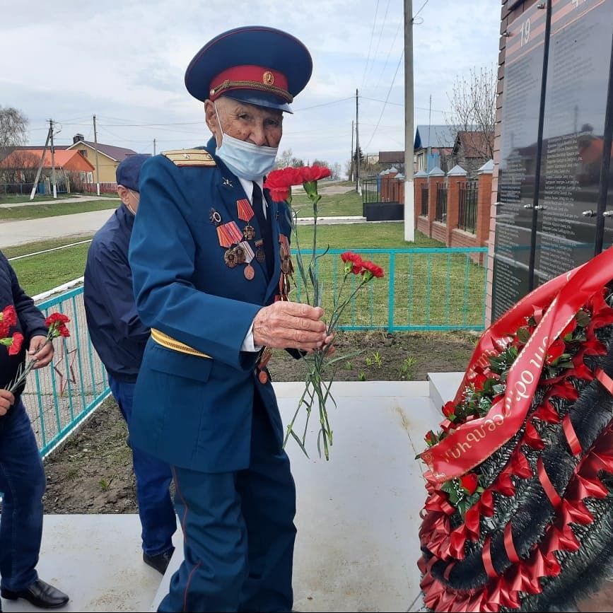 Участника Великой Отечественной войны поздравили с наступающим Днём Победы