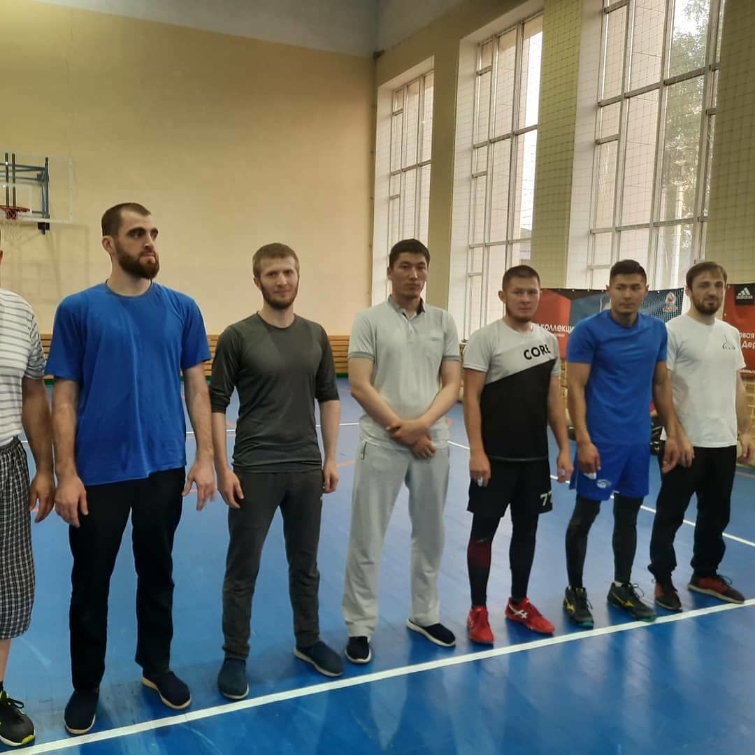 В Болгаре прошёл турнир по волейболу среди мужчин