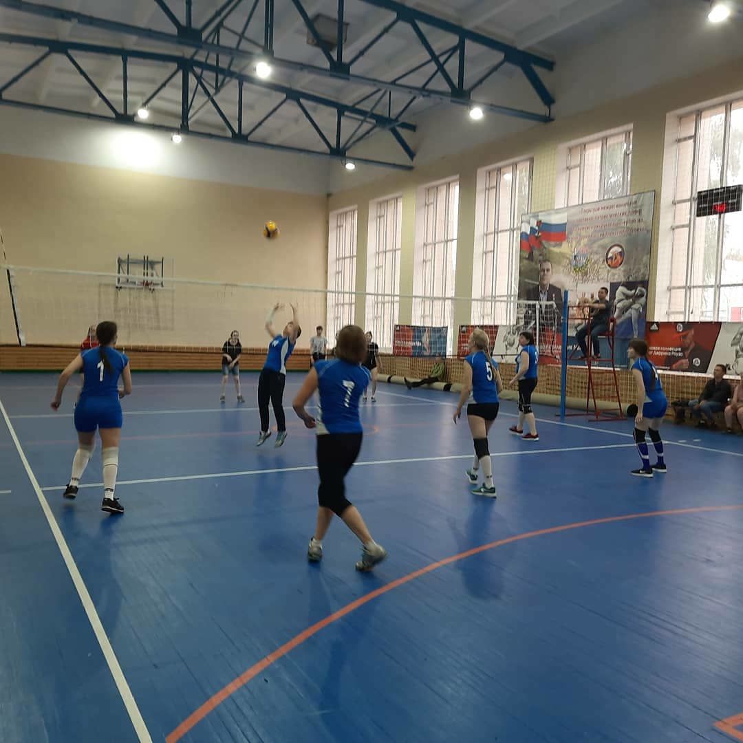 В Болгаре прошёл турнир по волейболу среди женских команд