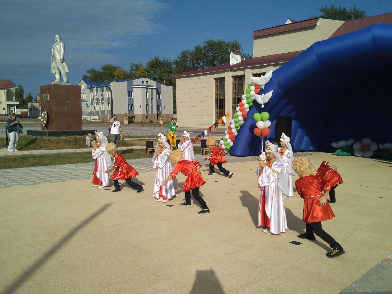 Дошколята города Болгар поздравили Татарстан с днём рождения