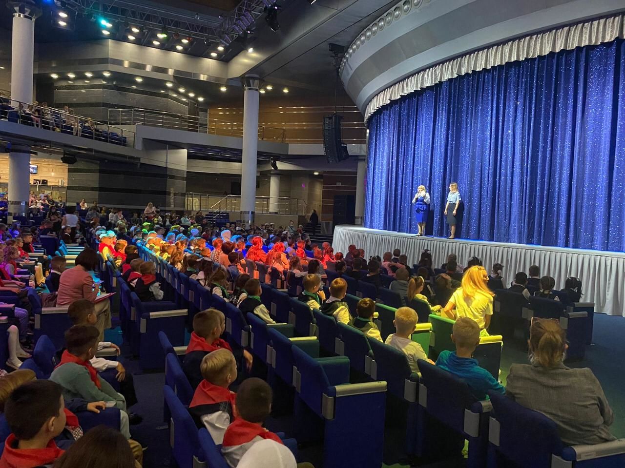 В Казани для 8,5 тысяч первоклассников прошёл театральный марафон по безопасности дорожного движения