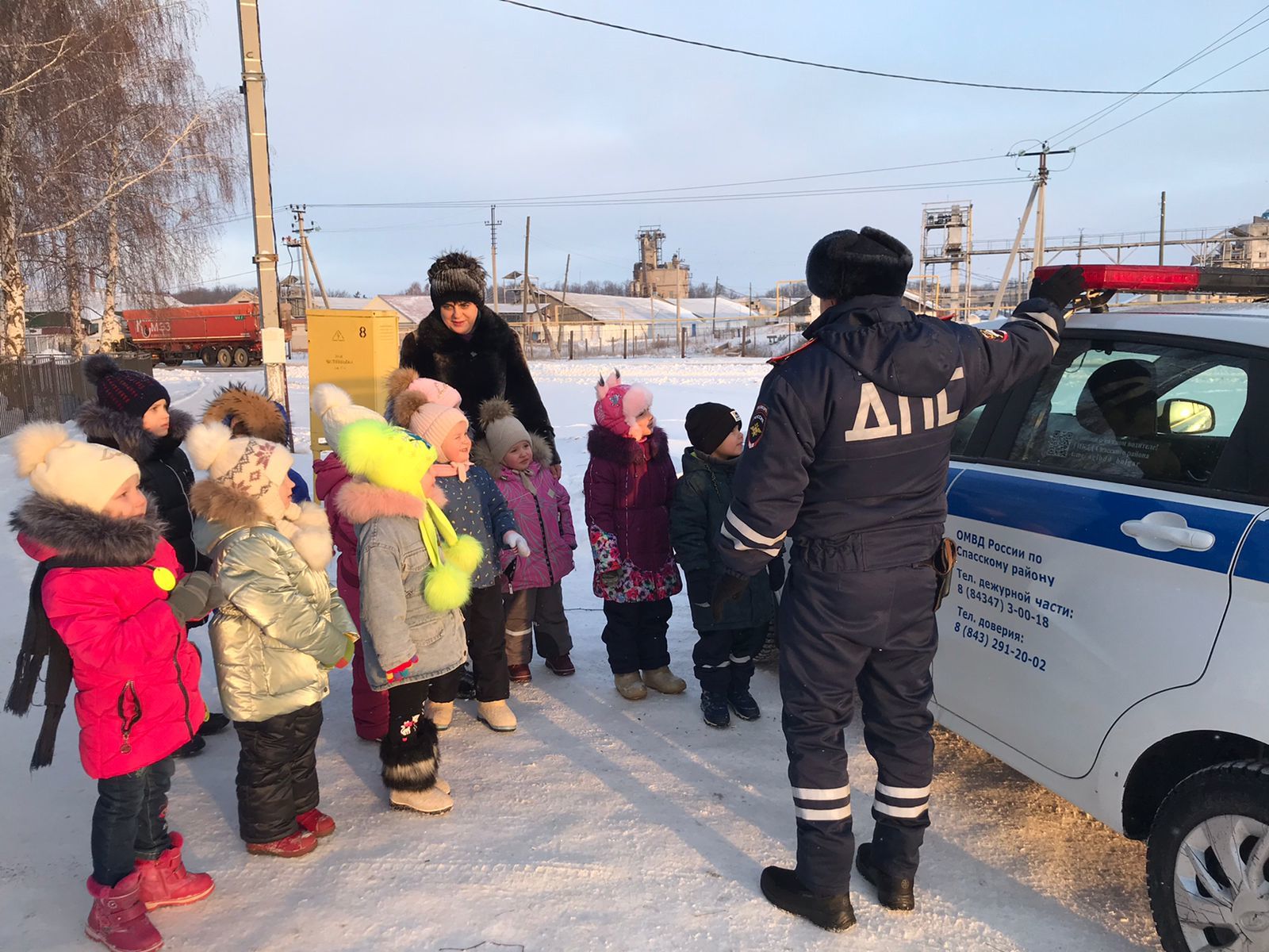 Воспитанников детского сада «Колосок» познакомили с патрульно-постовым транспортом ГИБДД