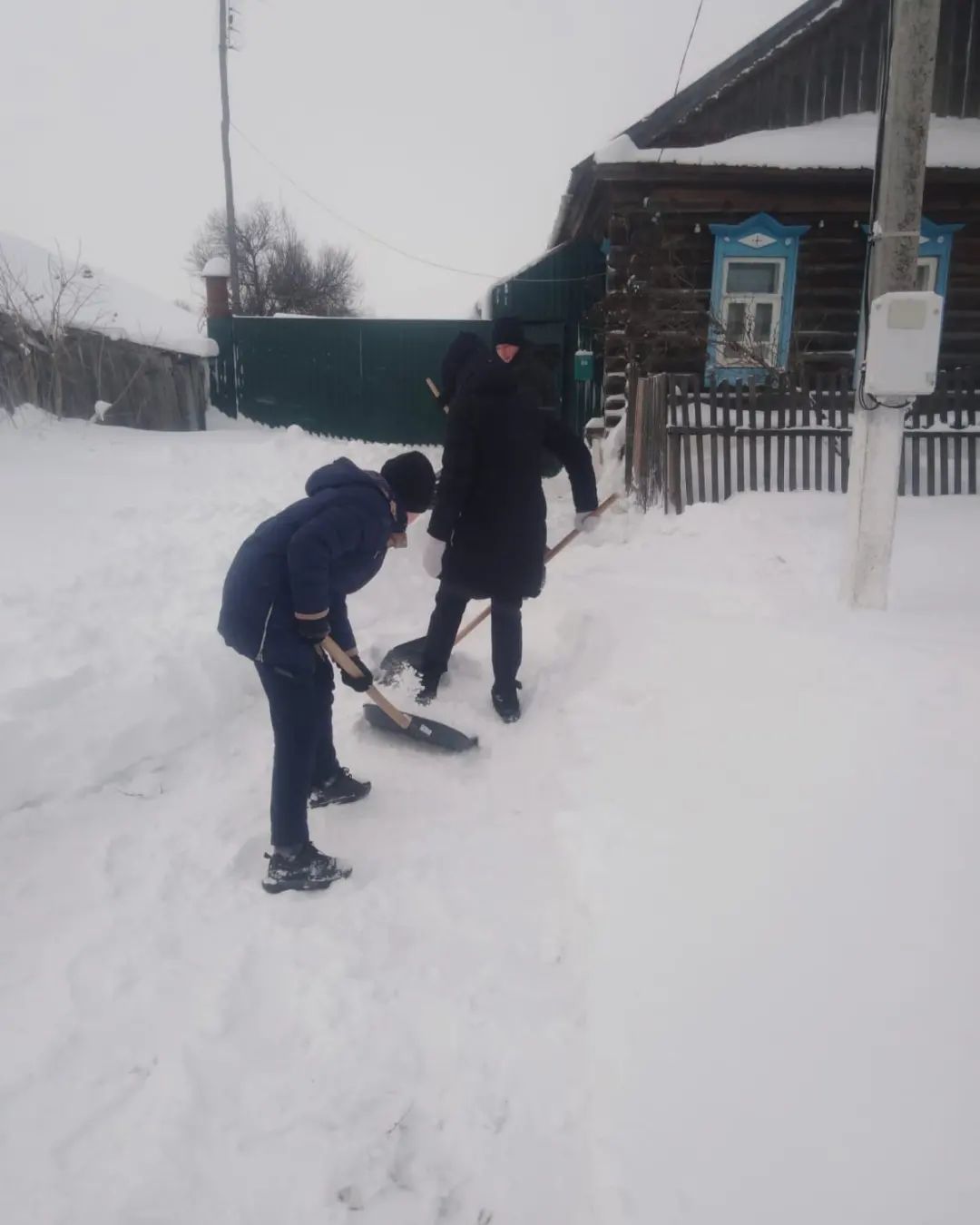 Волонтёры Полянской школы приняли участие в акции «Снежный десант»